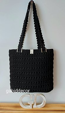 Kabelky - Háčkovaná elegantná kabelka/taška na rameno (Čierna/strieborné kovové úchytky na rúčky) - 15725324_
