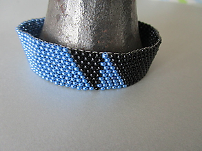 Náramky - Jednoduchý moderný dvojfarebný ručne šitý korálkový náramok pre ženu (Modrá) - 15725468_