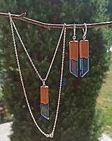 Sady šperkov - Drevený set so živicou  vyrobené z bukového dreva a háčiky sú postriebrené alebo pozlátene . Rôzne farebné prevedenia aj - 15724331_