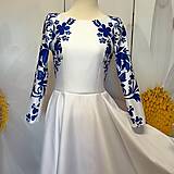 Šaty - Spoločenské šaty Floral Folk - " White & blue " - 15726859_