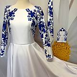Šaty - Spoločenské šaty Floral Folk - " White & blue " - 15726861_