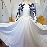 Šaty - Spoločenské šaty Floral Folk - " White & blue " - 15726863_