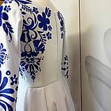 Šaty - Spoločenské šaty Floral Folk - " White & blue " - 15726866_