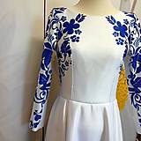 Šaty - Spoločenské šaty Floral Folk - " White & blue " - 15726869_