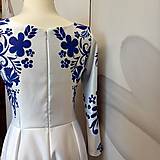 Šaty - Spoločenské šaty Floral Folk - " White & blue " - 15726870_