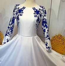 Šaty - Spoločenské šaty Floral Folk - " White & blue " - 15726864_