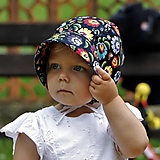 Detské čiapky - Letný detský čepiec folk kvety na čiernej prémiová bavlna - 15728426_