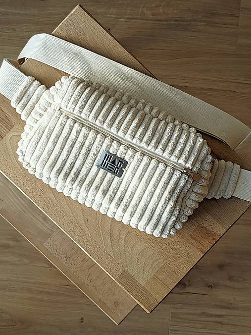 Menčestrová ľadvinka  F R A N K I E - béžová