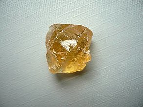Minerály - Surový medový kalcit 21 mm, č.122f - 15733682_