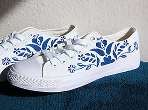 Ponožky, pančuchy, obuv - nízke tenisky s rastlinným motívom (čisto biele tenisky) - 15734787_