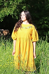 Šaty - Vyšívané madeirové šaty Slnečnica - 15735269_