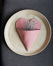 Nádoby - Pink Heart keramický kvetináč - 15737123_