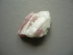 Minerály - Rubelit v křemeni 34 mm, č.39f - 15738954_