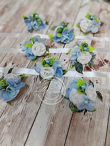 Svadobné pierka - Svadobný kvetinový náramok pre družičky modrý - 15739830_