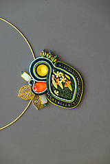 Náhrdelníky - Farebný soutache náhrdelník s motívom kvetov - 15740105_