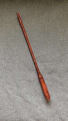 Iné - Čarodejnícky prútik  (Model 2 (červený) 30,5 cm) - 15740756_