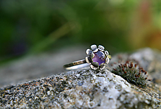 Prstene - Jemný prsteň s ametystom - 15743567_