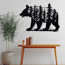 Dekorácie - Medveď a lesná silueta - vyrezávaná dekorácia - 15747380_