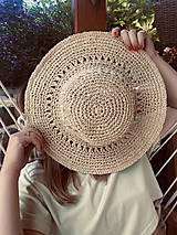 Čiapky, čelenky, klobúky - Letný slamený klobúk - 15747369_