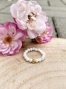 Prstene - Romantické prstienky z bielej perlete (Gold) - 15745425_