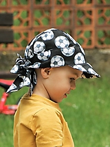 Detské čiapky - Letný detský šilt futbalové lopty na čiernej - 15747822_