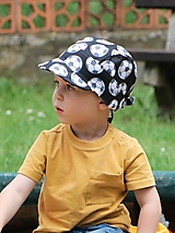 Detské čiapky - Letný detský šilt futbalové lopty na čiernej - 15747824_