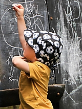Detské čiapky - Letný detský šilt futbalové lopty na čiernej - 15747825_