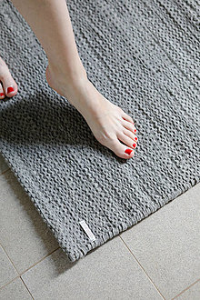 Úžitkový textil - Tkaný koberec RAYA #2 I FELT, strednesivý - 15750033_