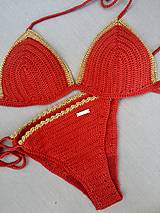 Plavky - Háčkované plavky červené so zlatým lemom - 15753045_