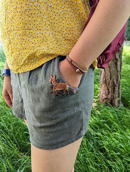 Nohavice - Ľanové kraťasy (šortky) – upcyklované - 15755174_