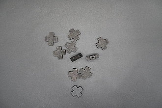 Korálky - Krížik drevený 15x15 (3 možnosti) (Čierna) - 15761272_