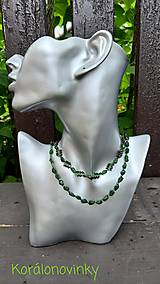 Náhrdelníky - Minerálný náhrdelník Olivín: ručne šitie. - 15761449_