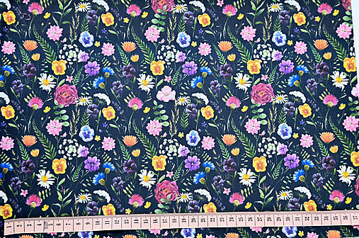 Textil - Multikvietky na čiernej 100x150 cm - 15762967_