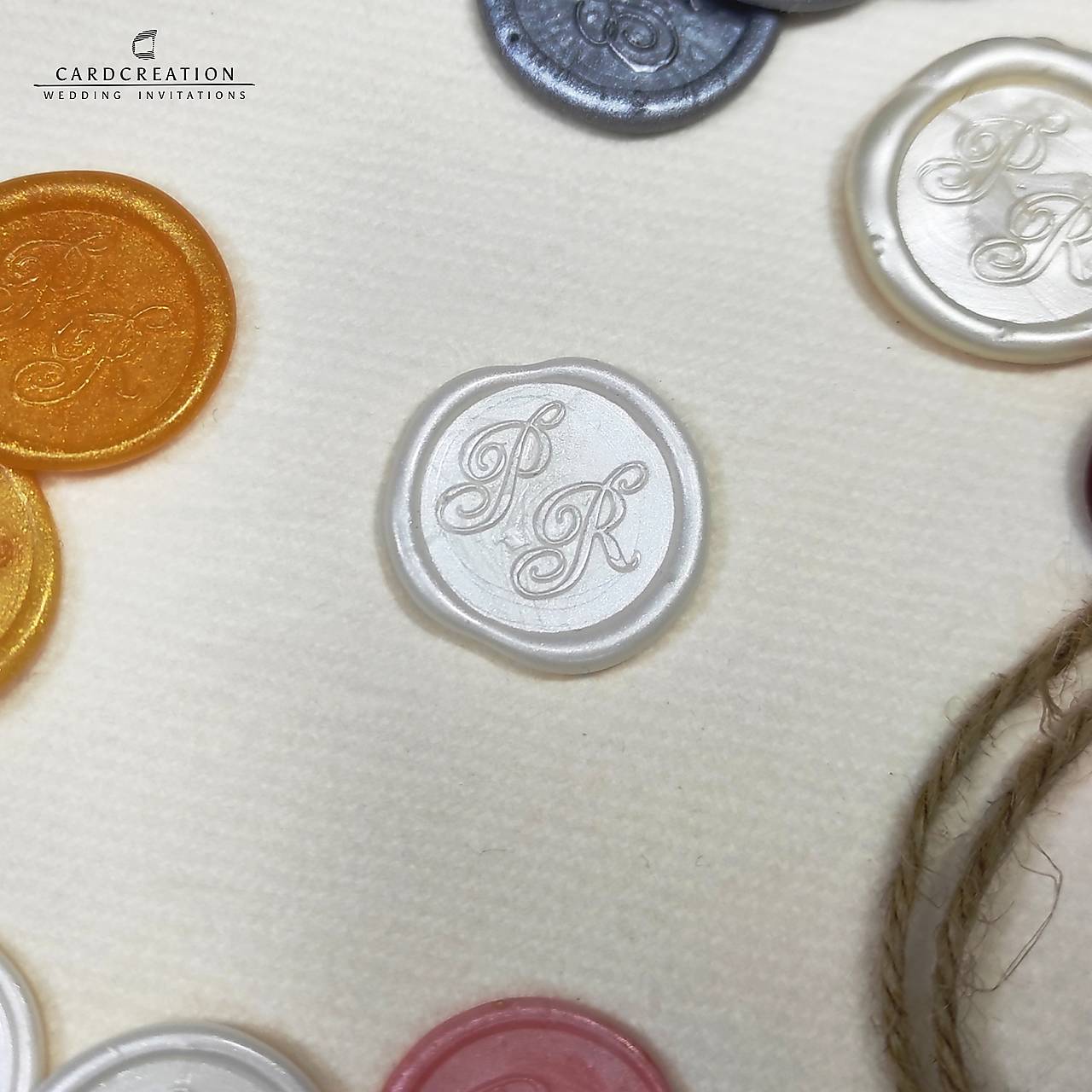 Pečať na obálku biela