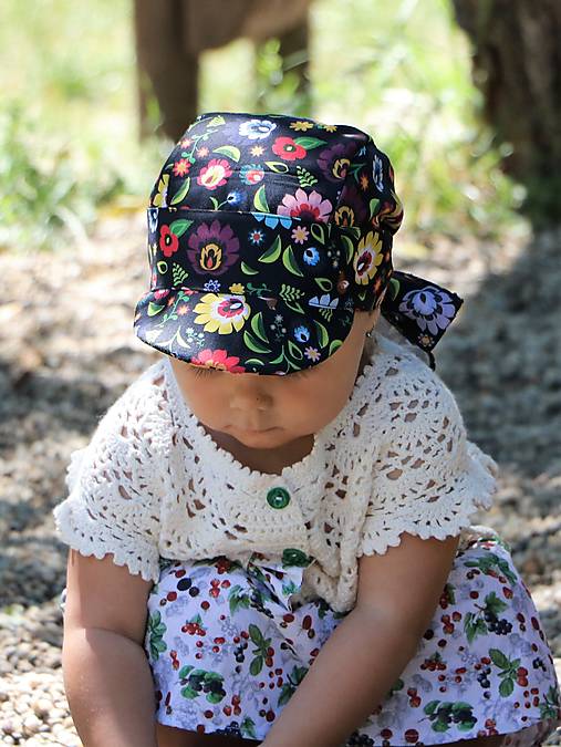 Letný detský šilt folk kvety na čiernej - prémiová bavlna