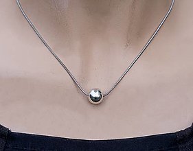 Náhrdelníky - Strieborný hematit – minimalistický náhrdelník, oceľ 316 L - 15769470_