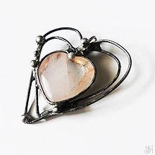 Náhrdelníky - Cínovaný tiffany prívesok srdce s liečivým kameňom ruženínom - 15770479_