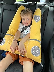 Detský textil - Cestovný vankúš zajko do auta na spanie - 15773159_