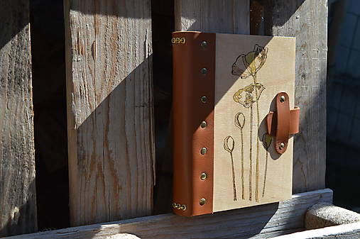 Papiernictvo - Zápisník Wood gold flowers A5 - 15772664_