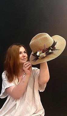 Čiapky, čelenky, klobúky - Letný klobúk s kvetmi (Pestrofarebná) - 15775156_