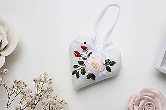 Detské tašky - Vyšívané srdiečko ♡ (Šípová ruža) - 15777291_
