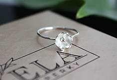 Prstene - Strieborný prsteň margarétka - 15779013_