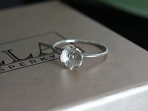 Prstene - Strieborný prsteň margarétka - 15779016_