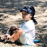 Detské čiapky - Letný detský šilt trojuholníky čierne - prémiová bavlna - 15780338_