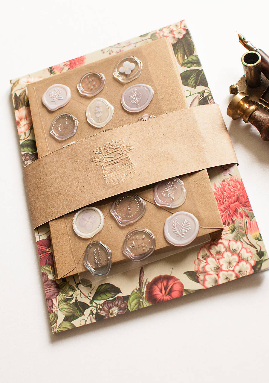 DIY Vintage Scrapbook Gift Box