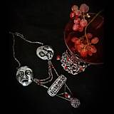 Náhrdelníky - Gotický náhrdelník In víno veritas s príveskom fľaštičkou - 15782761_