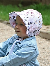 Detské čiapky - Letný detský mušelínový čepček letné ruže s riaseným šiltom - 15786902_