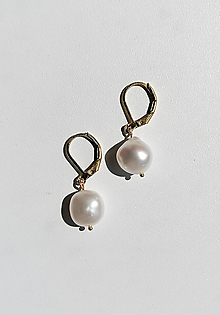 Náušnice - Selene - jednoduché náušnice s bielymi barokovými perlami - 15786265_