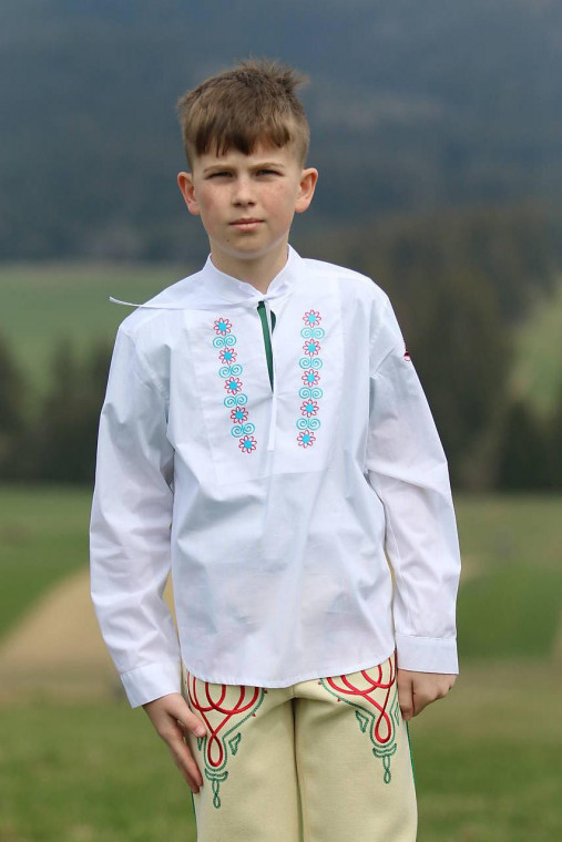 Chlapčenská ľudová vyšívaná košeľa Miško