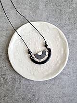 Náhrdelníky - Keramický náhrdelník - 15789213_